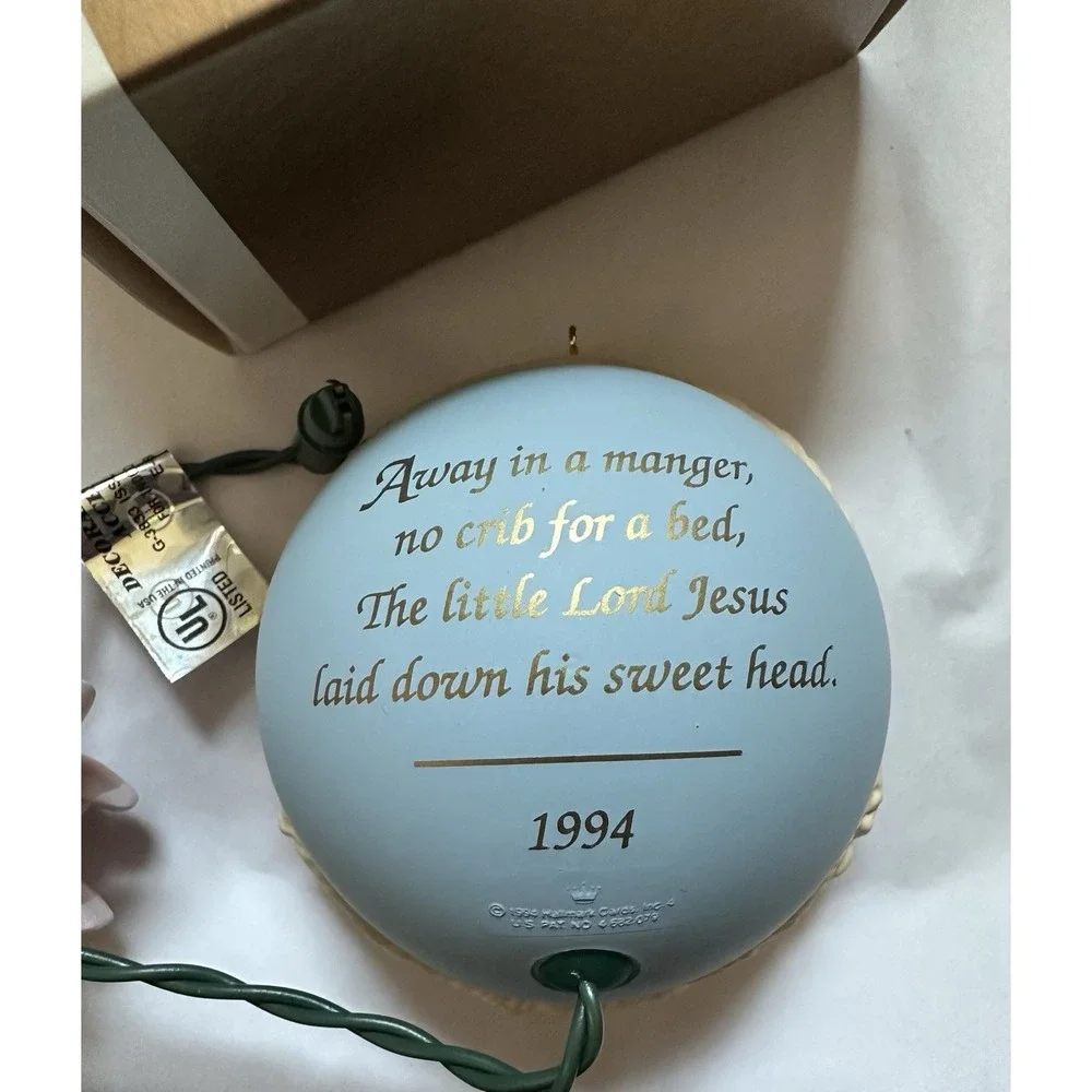 Hallmark Keepsake Ornament AWAY IN A MANGER-Nativity Magic Light 1994